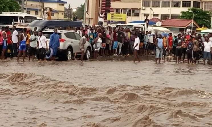 VIDEO:Kaneshie In Accra Flooded After Saturday Dawn Downpour