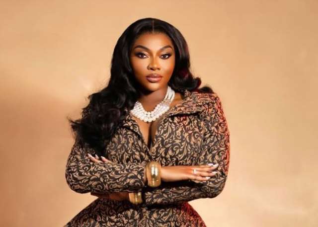 Ghanaian singer Sefa