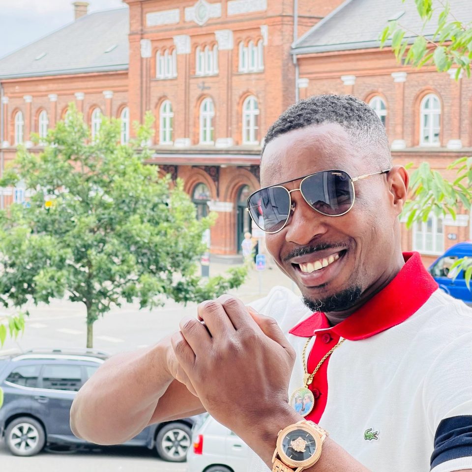 Kofi Gharbin (Mr Happiness)